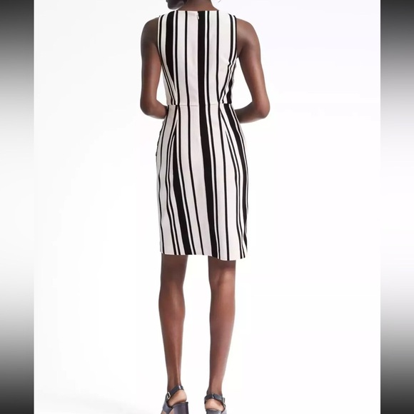 Banana Republic Stripe Knit Wrap Effect Dress Black White  Stripe Size 4 S NWT - Picture 2 of 9